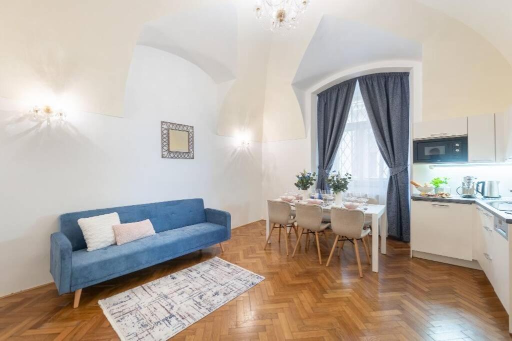 Rose Apartments / Romantic & Cozy / City Center 布拉格 外观 照片