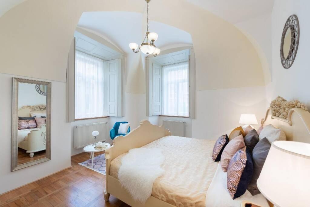 Rose Apartments / Romantic & Cozy / City Center 布拉格 外观 照片