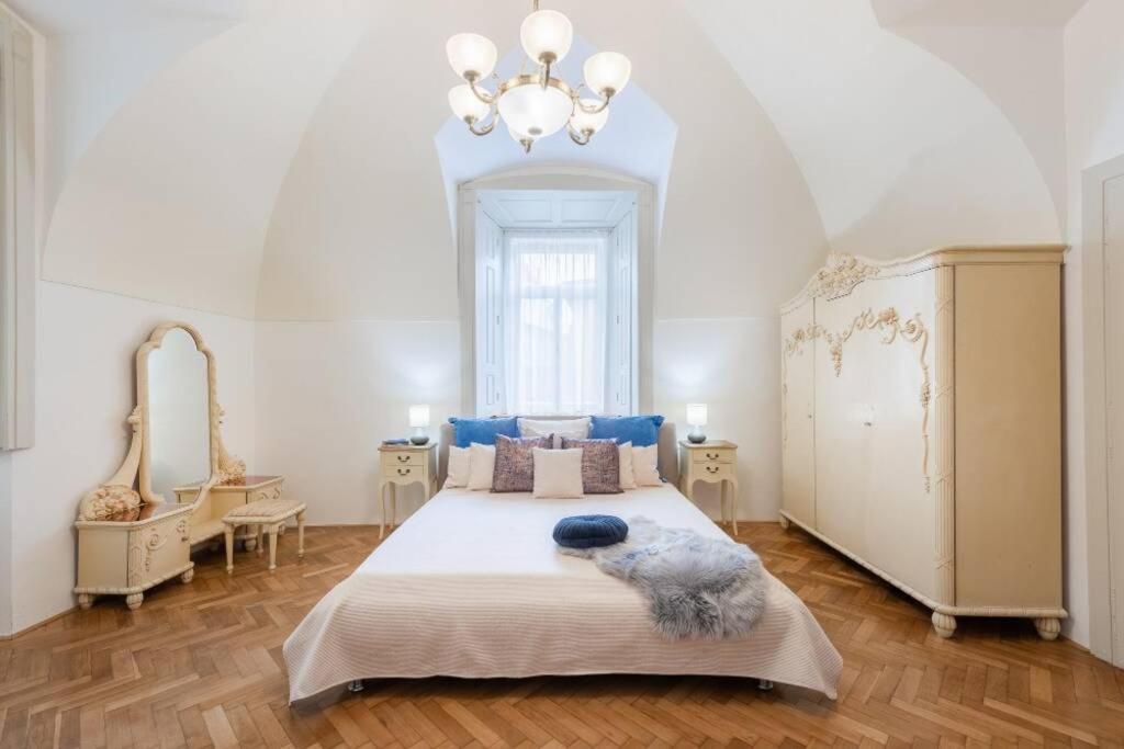 Rose Apartments / Romantic & Cozy / City Center 布拉格 外观 照片