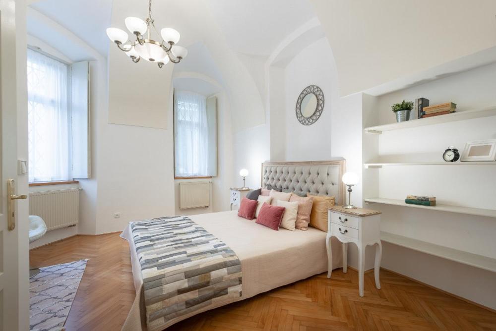 Rose Apartments / Romantic & Cozy / City Center 布拉格 外观 照片
